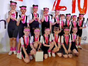 fit-studio-venuse-aerobic-team-show-3